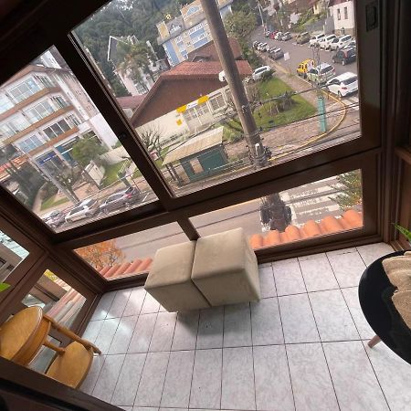 Apartamento Para 9 Pessoas - Blumenhaus 201 - Uma Quadra Da Rua Coberta! Gramado Extérieur photo